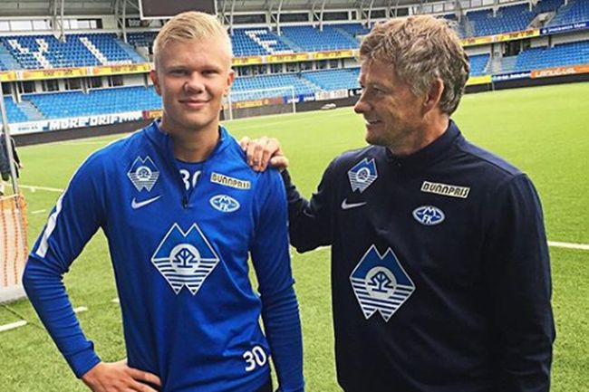 其保护下获 其保护下获